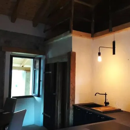 La Ca Del Tuscan Daire Mandello del Lario